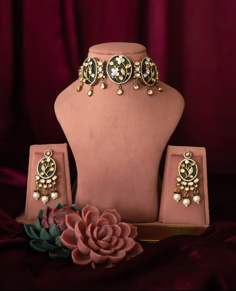 Emerald Blossom Heritage Choker Set