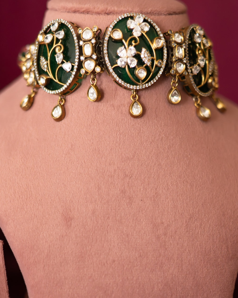 Emerald Blossom Heritage Choker Set