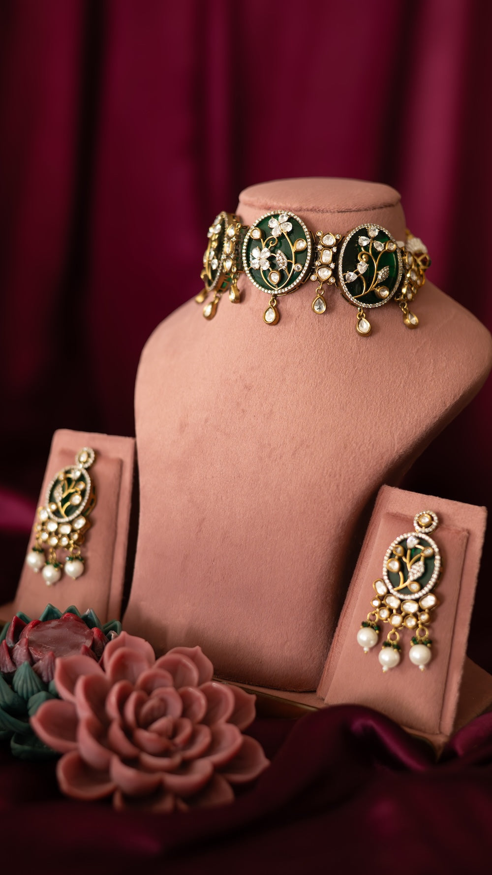 Emerald Blossom Heritage Choker Set