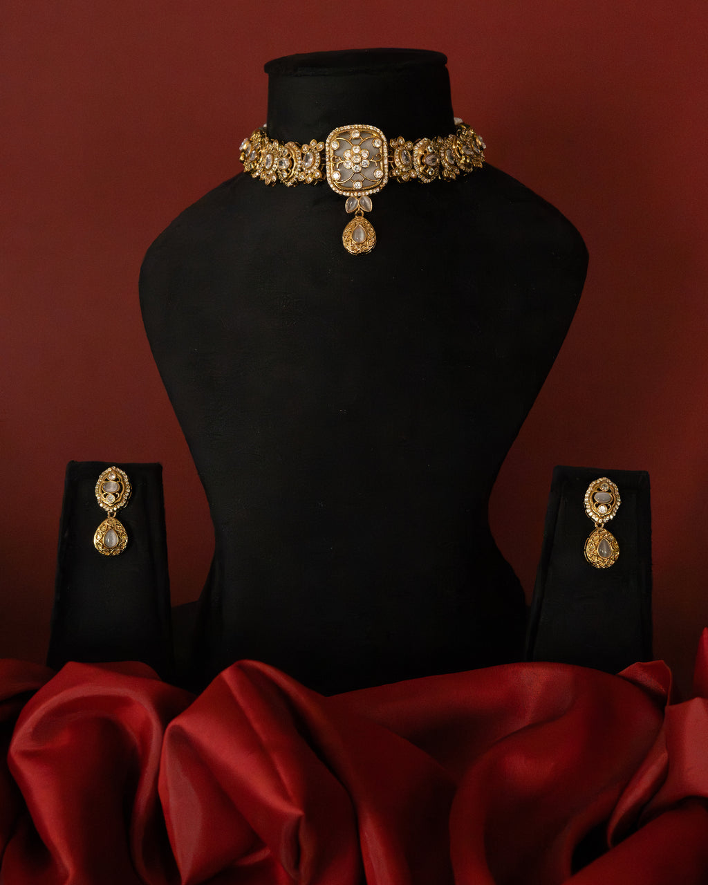 Imperial Gold Floral Choker Set