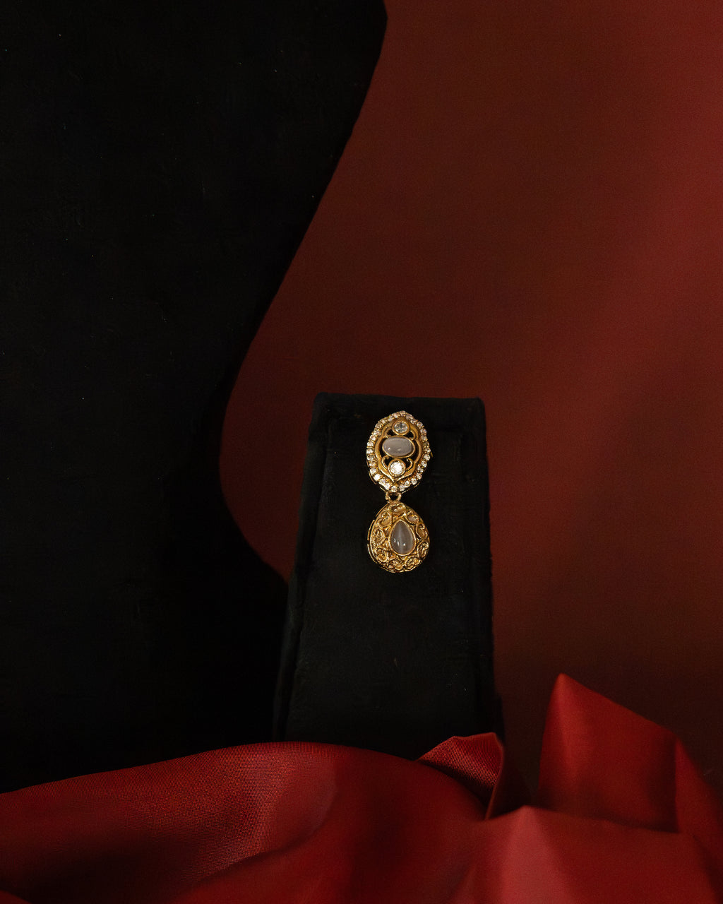 Imperial Gold Floral Choker Set
