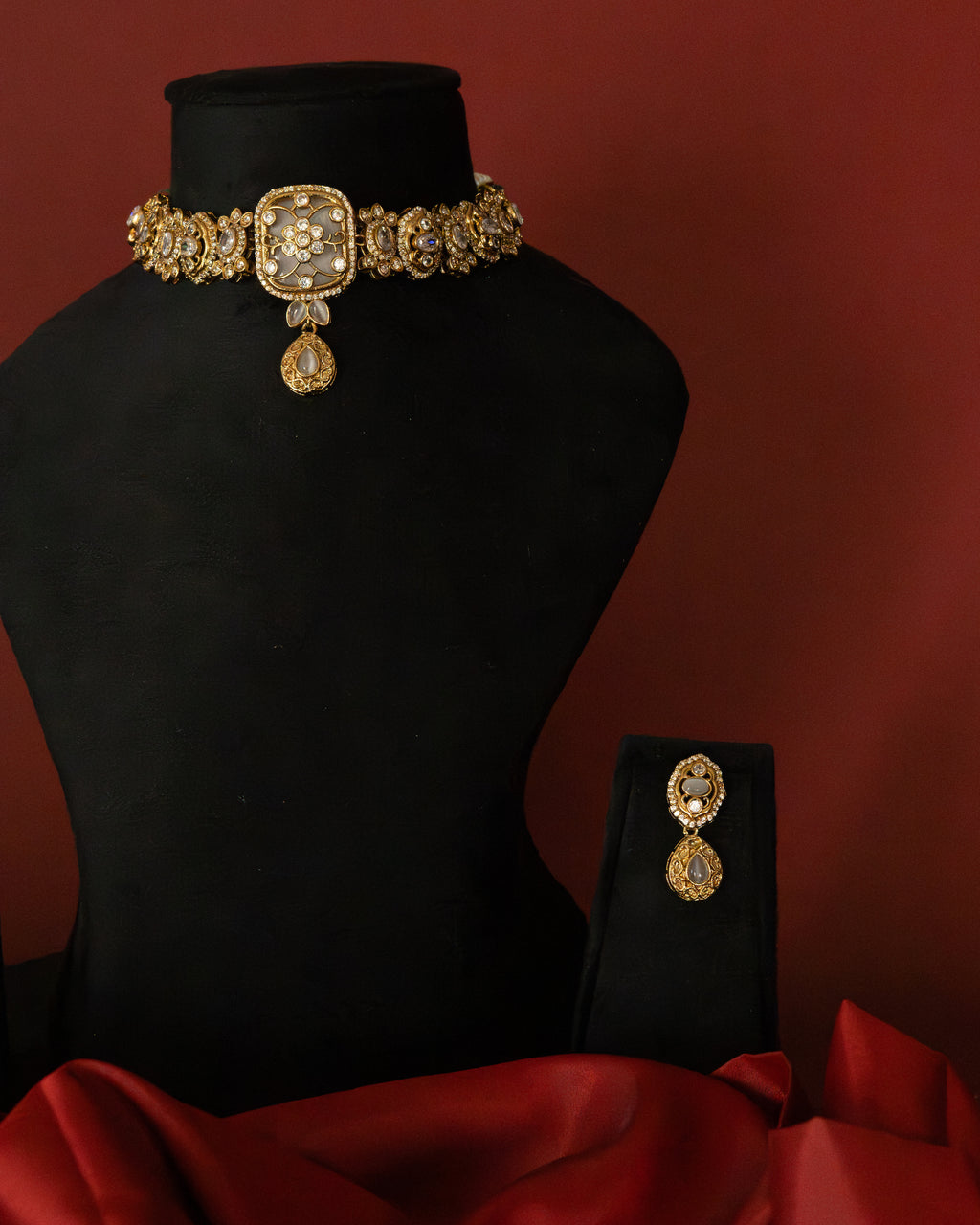 Imperial Gold Floral Choker Set