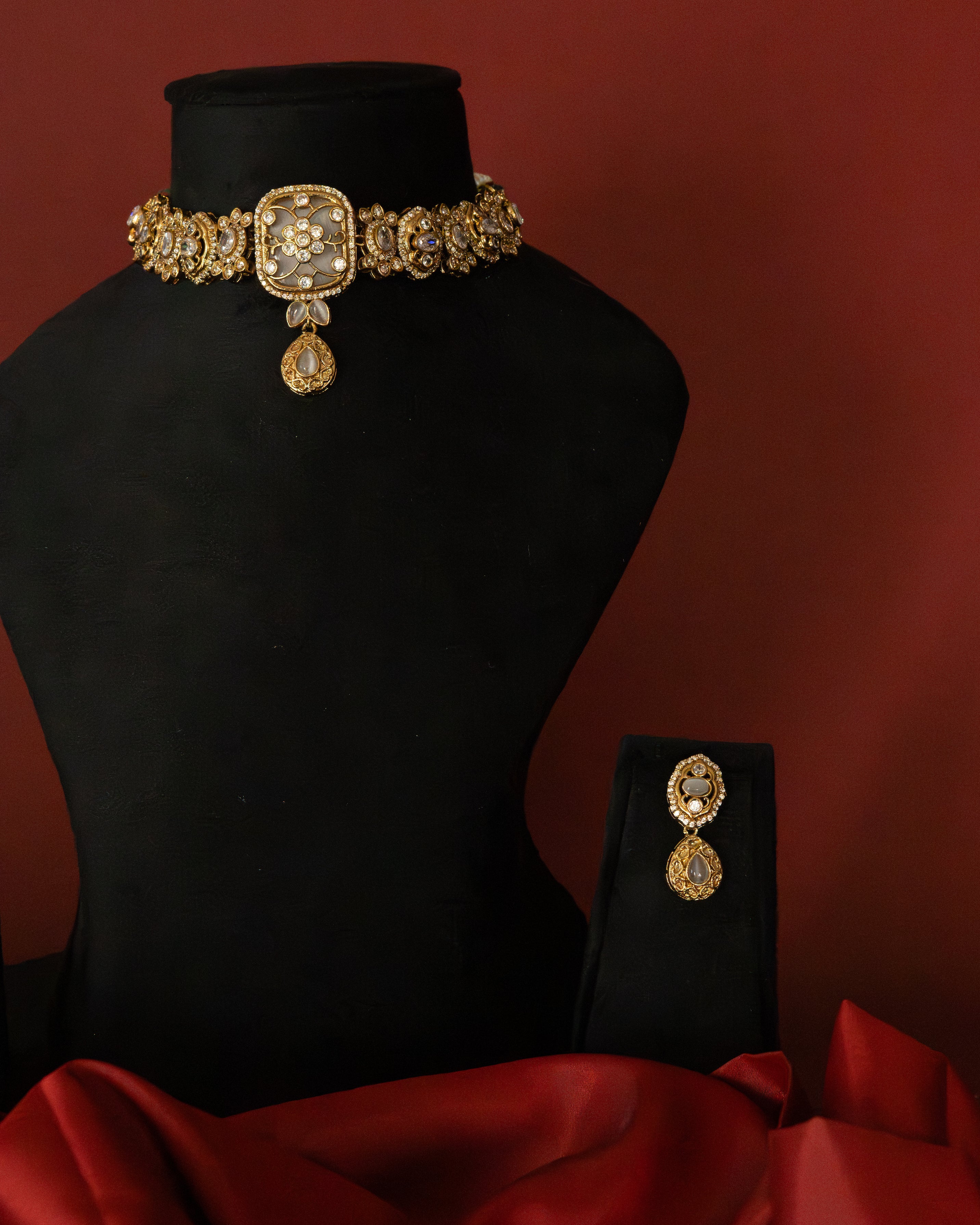 Imperial Gold Floral Choker Set