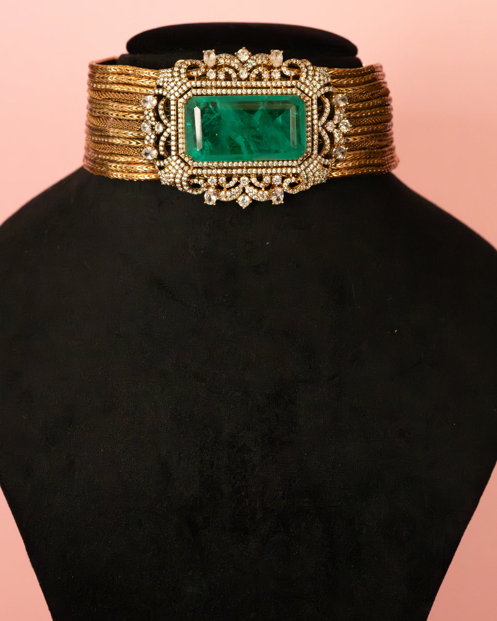 Emerald Sovereign Choker Set