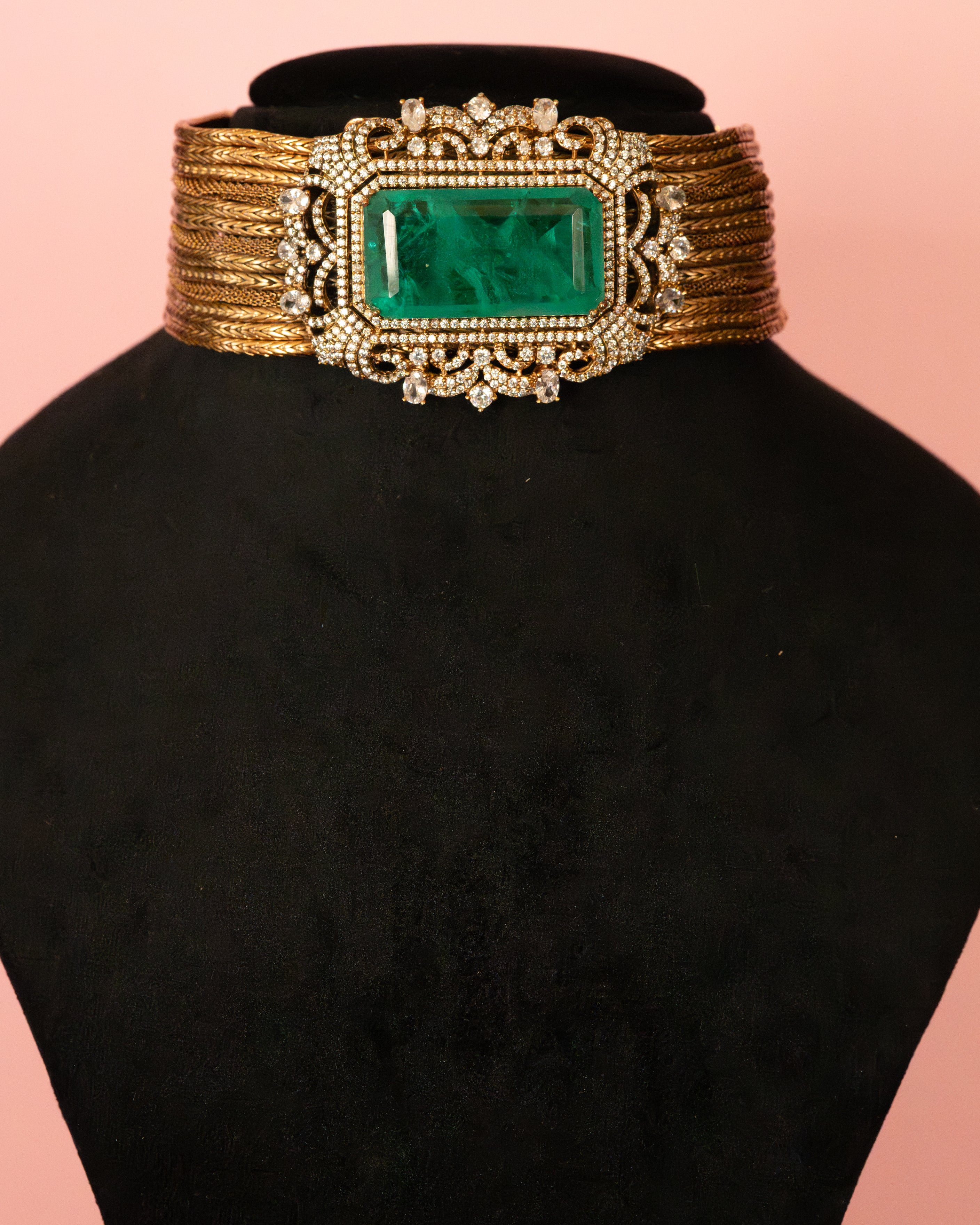 Emerald Sovereign Choker Set