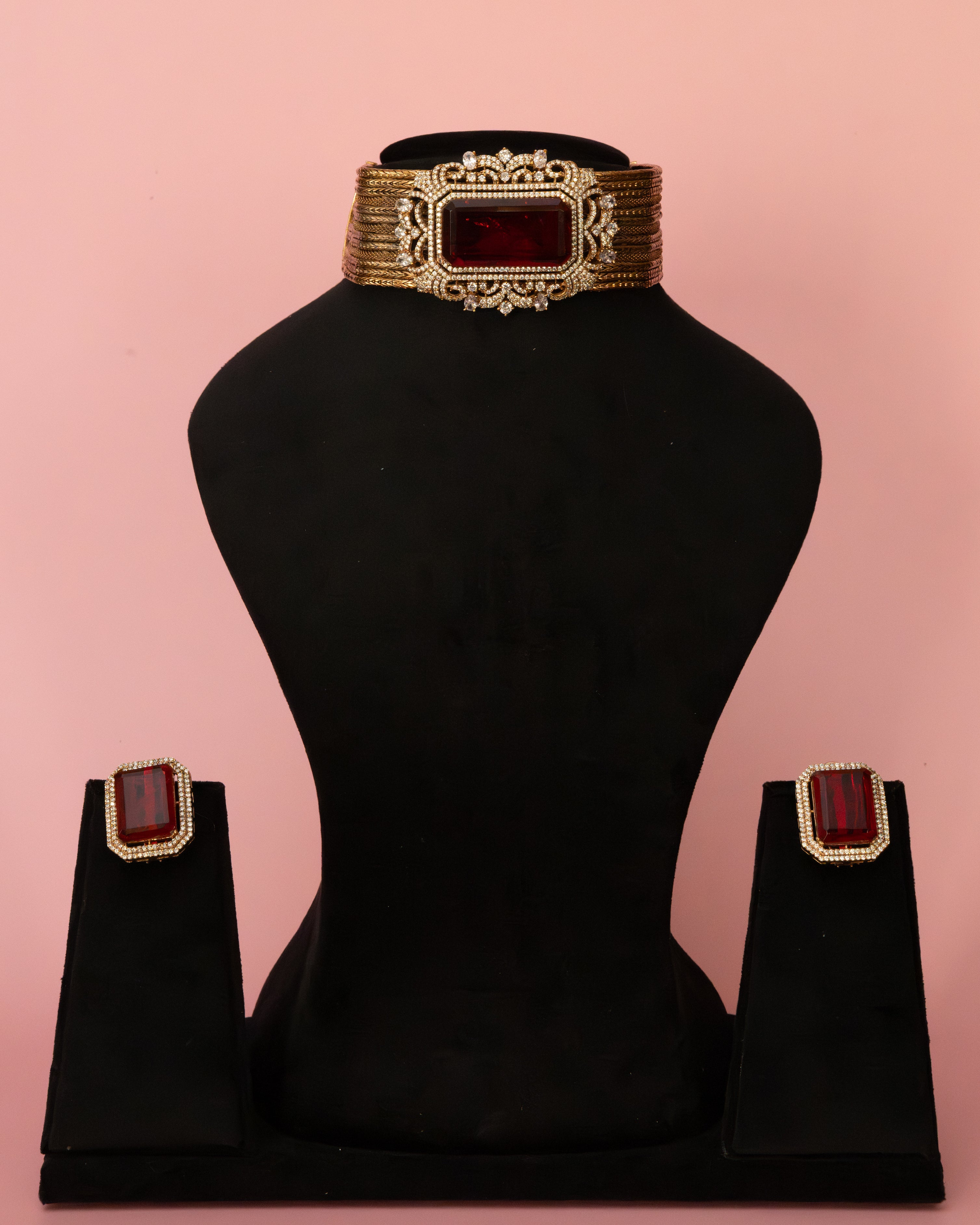 Emerald Sovereign Choker Set