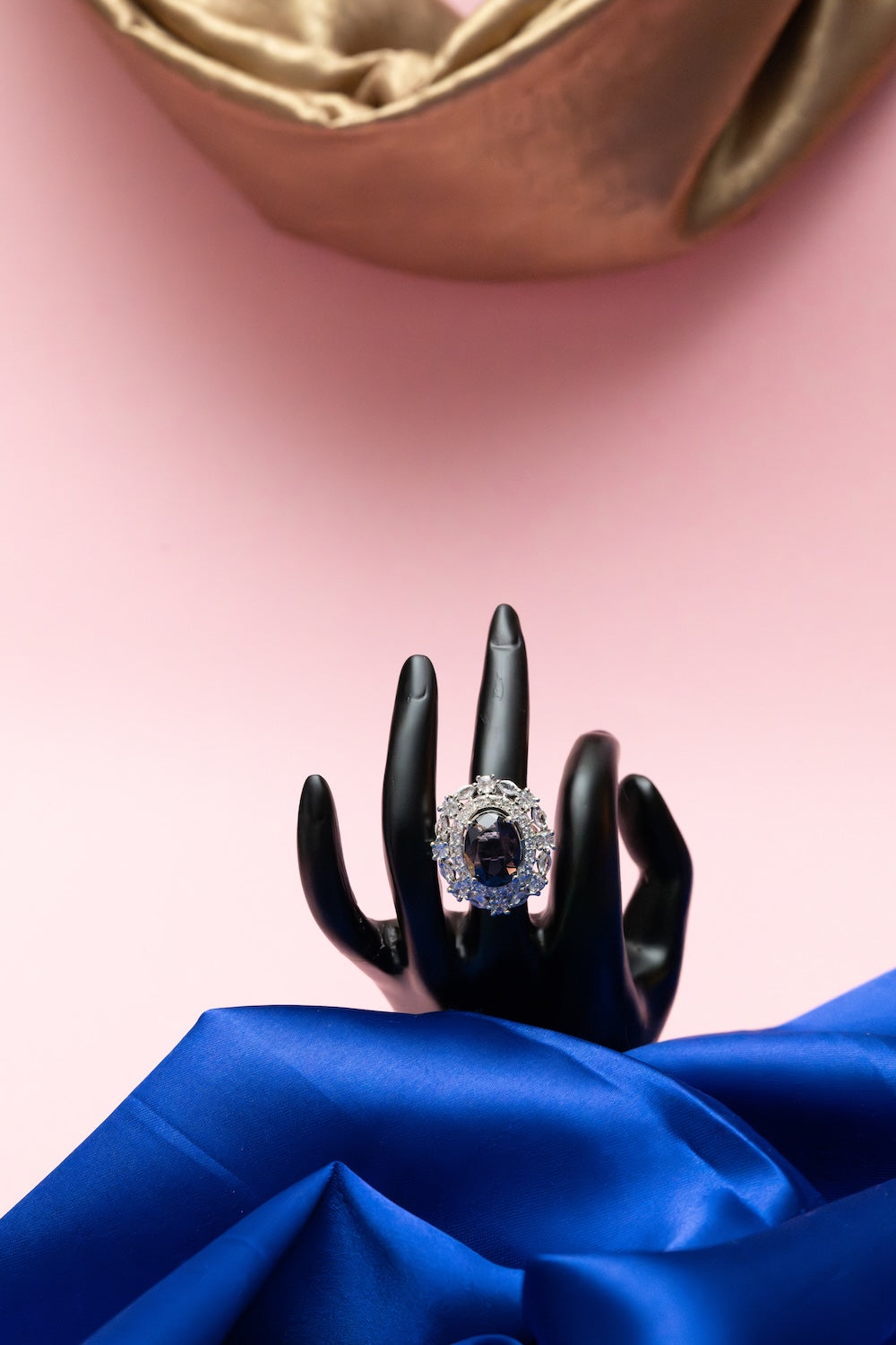 Midnight Amara Diamond Halo Ring
