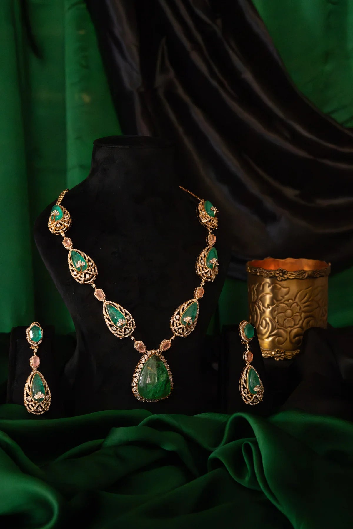 Emerald Cascade Royale Necklace Set
