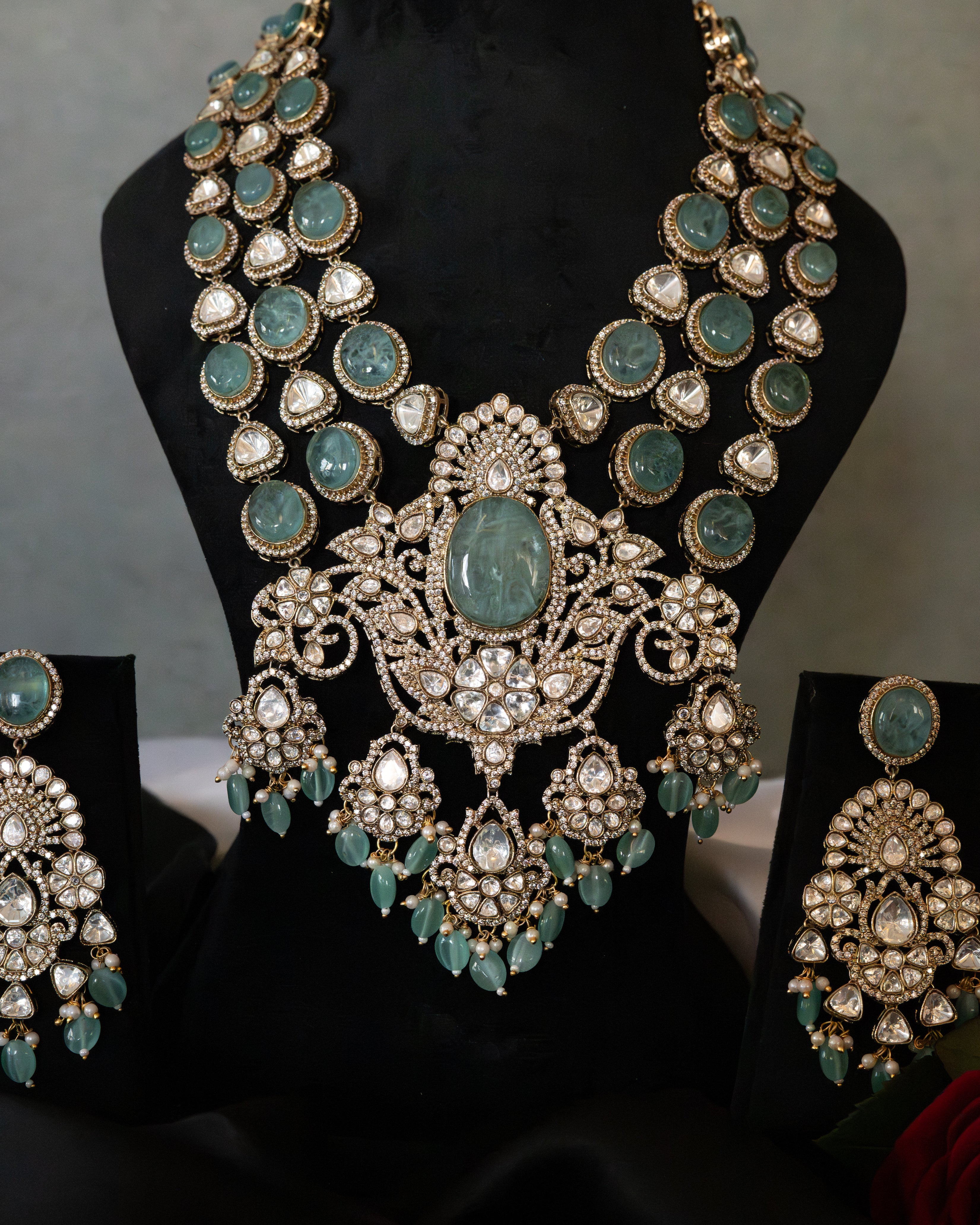 Celestial Sage Royal Necklace Set