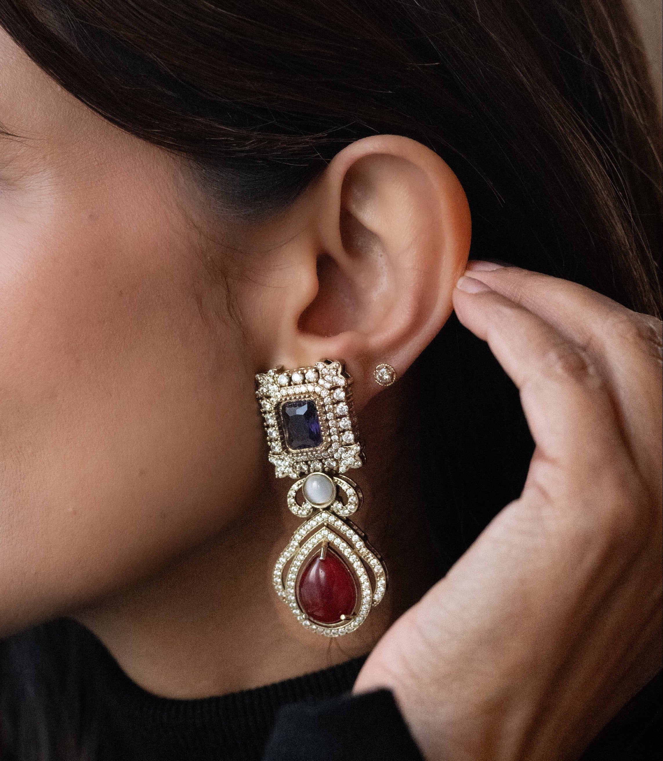 Noor-e-Zamrud Regal Drop Earrings