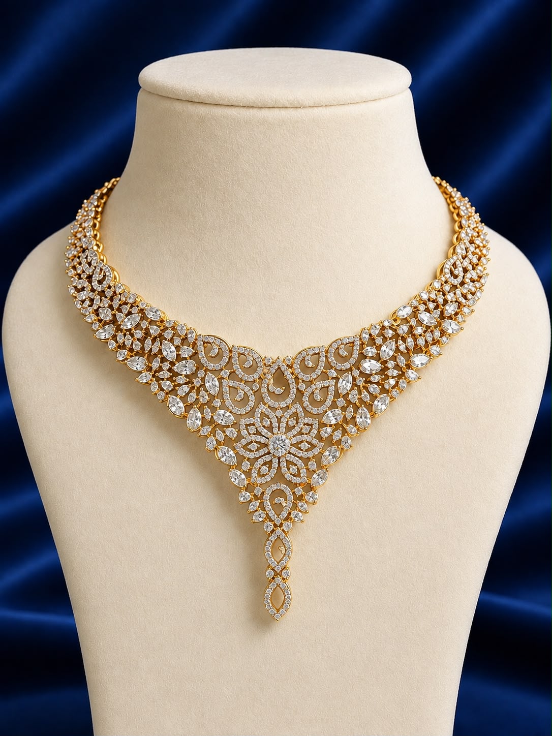 Radiant Aurora Diamond Necklace Set