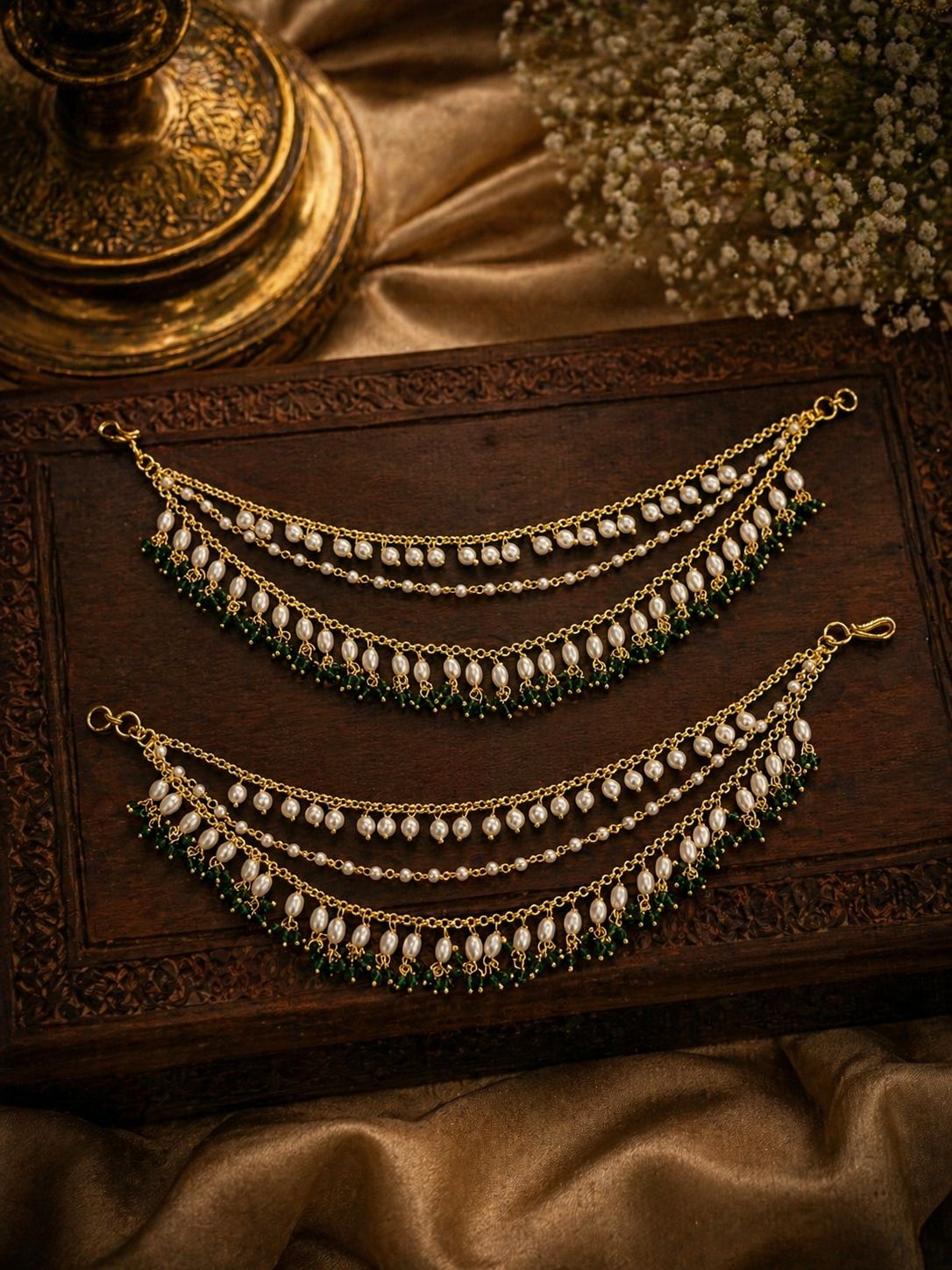 3 Layered White Pearls With Emerald Beads Kaan Chain