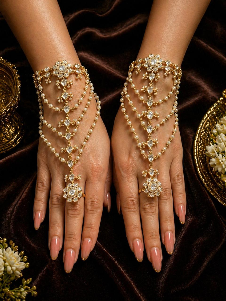 Shahi Moti Jaal Haathphool