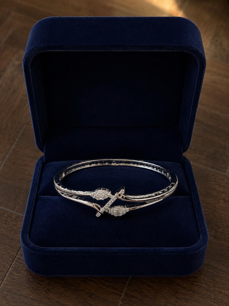 Diamond leaf bracelet