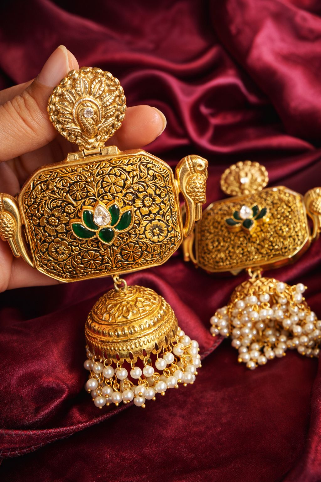 Antique Style Kundan & Pearl Jhumka Earrings