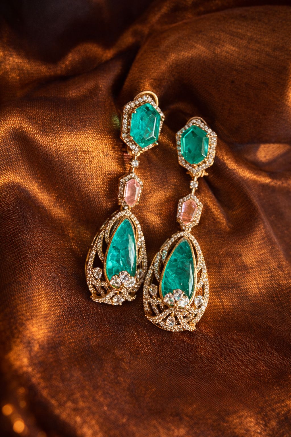 Emerald & Moissanite Royal Polki Teardrop Necklace Set