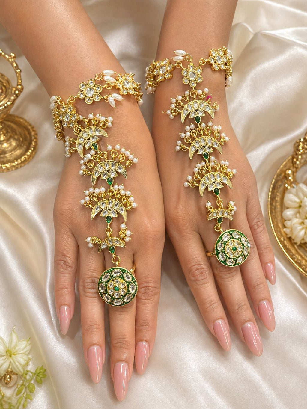 Shahi Chandrika Haathphool